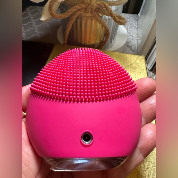 FOREO LUNA mini 2 Silicone Dual-Sided Facial Cleansing Brush , Works Perfectly - Picture 4 of 10
